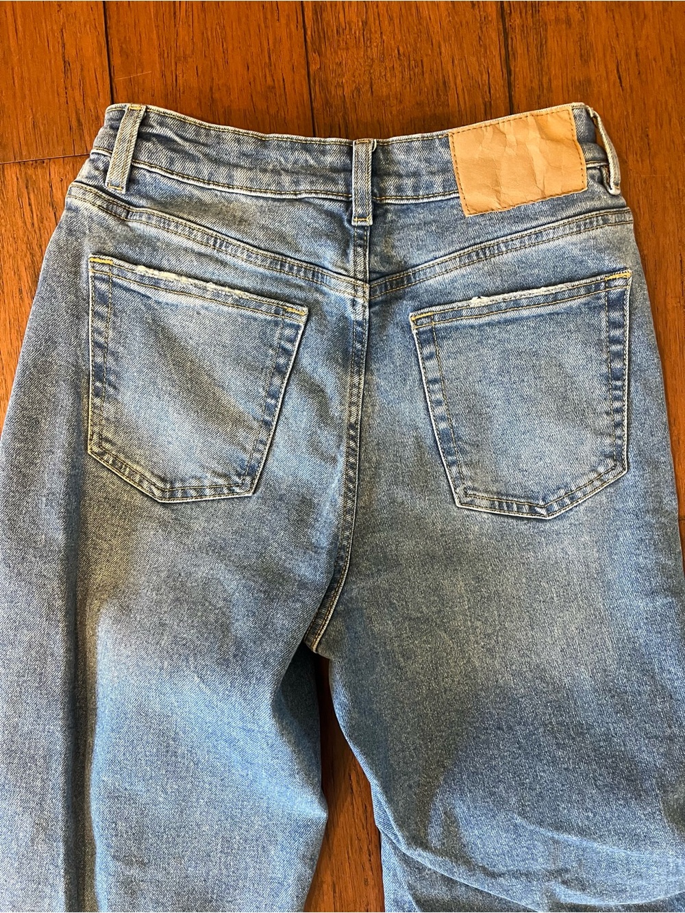H&M High Rise Straight Jeans - Picture 5 of 10
